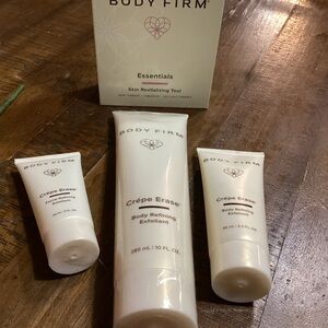 Body Firm Crêpe Eraser Exfoliant Set - White